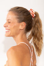 Charger l'image dans la galerie, Model Front: Rio De Sol Chouchou Sahari Scrunchie