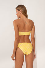 Charger l'image dans la galerie, Model Back: Wednesday In Hawaii By Rio De Sol Haut Top Kiko-Lilikoi Lani