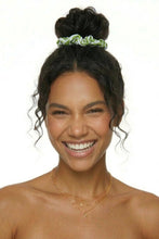 Charger l'image dans la galerie, Model Front: Rio De Sol Chouchou Palms Scrunchie
