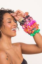 Charger l'image dans la galerie, Image 04: Rio De Sol Chouchou Malibu-Nina Scrunchie