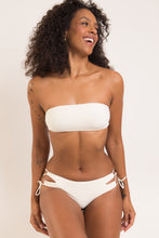 Charger l'image dans la galerie, Model Front: Rio De Sol Bas Bottom Off-White Madrid