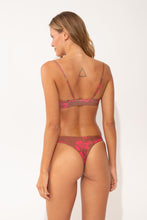 Charger l'image dans la galerie, Model Back: Wednesday In Hawaii By Rio De Sol Ensemble Set Pua-Coco-Guava Hana Sunset
