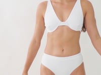 Charger et lire la vidéo dans la visionneuse de la Galerie, Video: Rio De Sol Haut Top Sand-White Chantal