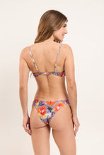 Charger l'image dans la galerie, Model Back: Rio De Sol Ensemble Set Garden-Flower Bandeau-Joy Essential