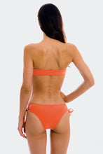 Charger l'image dans la galerie, Model Back: Rio De Sol Haut Top Light-Peach Bandeau-Reto