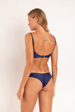 Charger l'image dans la galerie, Model Back: Rio De Sol Haut Top Touch-Marinho Paola
