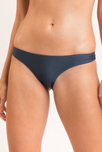 Charger l'image dans la galerie, Gallery: Rio De Sol Bas Bottom Shimmer-Shark Essential-Comfy
