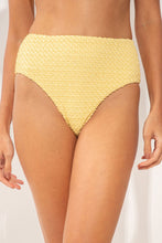 Charger l'image dans la galerie, Gallery: Rio De Sol Bas Bottom Drift-Butterglow Hotpants

