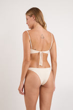 Charger l'image dans la galerie, Model Back: Rio De Sol Bas Bottom Malibu-Natural Essential-Iris

