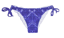 Charger l'image dans la galerie, Product Front: Rio De Sol Bas Calcinha Bluejean Ripple
