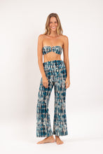 Charger l'image dans la galerie, Model Front: Rio De Sol Pantalon De Plage Azule Murana Pants
