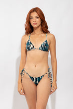 Charger l'image dans la galerie, Model Front: Rio De Sol Ensemble Set Azule Lia Cheeky-Tie
