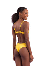 Charger l'image dans la galerie, Model Back: Rio De Sol Ensemble Set Malibu-Yellow Balconet Ciao
