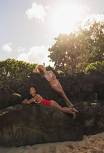 Charger l'image dans la galerie, Image 13: Wednesday In Hawaii By Rio De Sol Bas Bottom Pua-Hibiscus Kaleia
