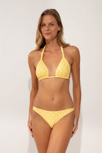 Charger l'image dans la galerie, Model Front: Wednesday In Hawaii By Rio De Sol Bas Bottom Kiko-Lilikoi Oahu
