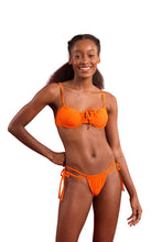 Charger l'image dans la galerie, Model Front: Rio De Sol Bas Bottom Dots-Orange Pipa
