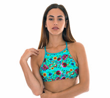 Charger l'image dans la galerie, Model Front: Rio De Sol Haut Soutien Bloom Cropped
