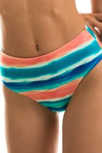 Charger l'image dans la galerie, Gallery: Rio De Sol Bas Bottom Upbeat Reto Hotpant
