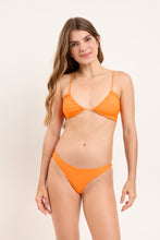 Charger l'image dans la galerie, Model Front: Rio De Sol Haut Top Bio-Laranjada Camille

