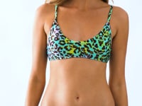 Charger et lire la vidéo dans la visionneuse de la Galerie, Video: Rio De Sol Haut Top Morumbi Bralette
