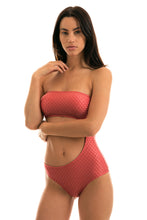 Charger l&#39;image dans la galerie, Model Front: Rio De Sol Une Pièce Body Kiwanda Madras Rio
