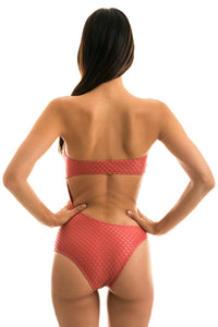 Model Back: Rio De Sol Une Pièce Body Kiwanda Madras Rio