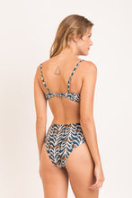 Charger l&#39;image dans la galerie, Model Back: Rio De Sol Bas Bottom Ikat Hotpants
