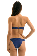 Charger l&#39;image dans la galerie, Model Back: Rio De Sol Bas Bottom Kiwanda Denim Band Comfort
