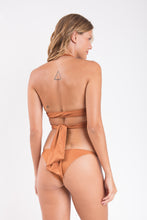 Charger l&#39;image dans la galerie, Model Back: Rio De Sol Bas Bottom Nocciola Cheeky-Fixa
