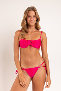 Model Front: Rio De Sol Bas Bottom Shimmer-Olinda Pipa