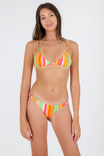 Charger l&#39;image dans la galerie, Model Front: Rio De Sol Bas Bottom Utah Leblon
