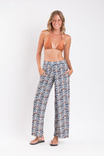 Charger l&#39;image dans la galerie, Model Front: Rio De Sol Pantalon De Plage Ikat Wide Pants
