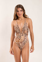 Charger l&#39;image dans la galerie, Model Front: Rio De Sol Une Pièce Leopard New Vegas
