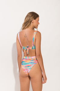 Model Back: Rio De Sol Ensemble Set River Halter-Cos Hotpant-Cos