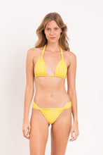 Charger l&#39;image dans la galerie, Model Front: Rio De Sol Haut Top Amarelo Mel
