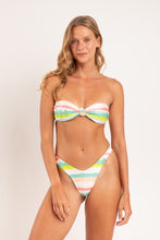 Charger l&#39;image dans la galerie, Model Front: Rio De Sol Haut Top Revelry Bandeau-Joy
